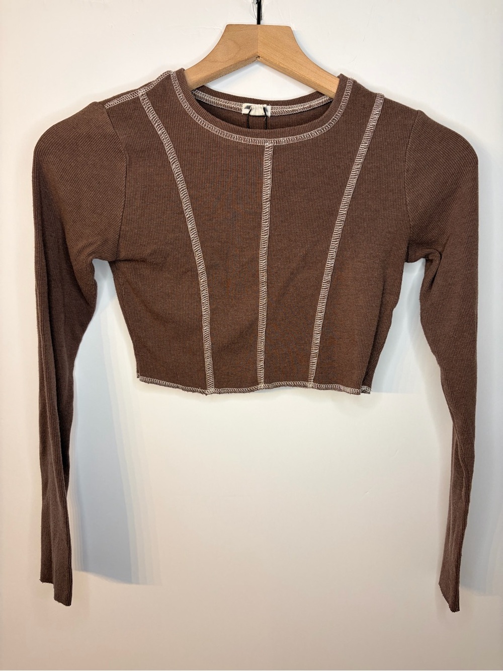 Garage Women’s Brown Ribbed Cropped Long Sleeve Top, Size Small - Picture 2 of 9